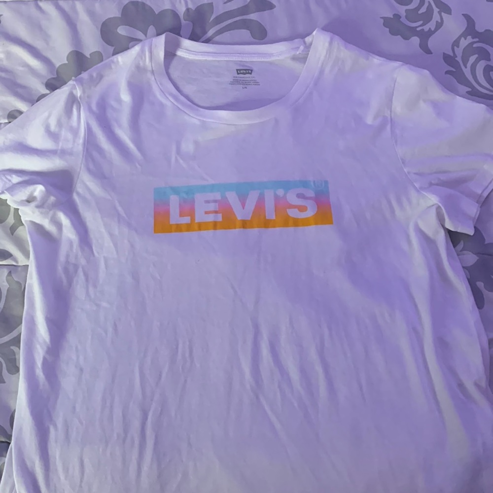Levi’s Tee